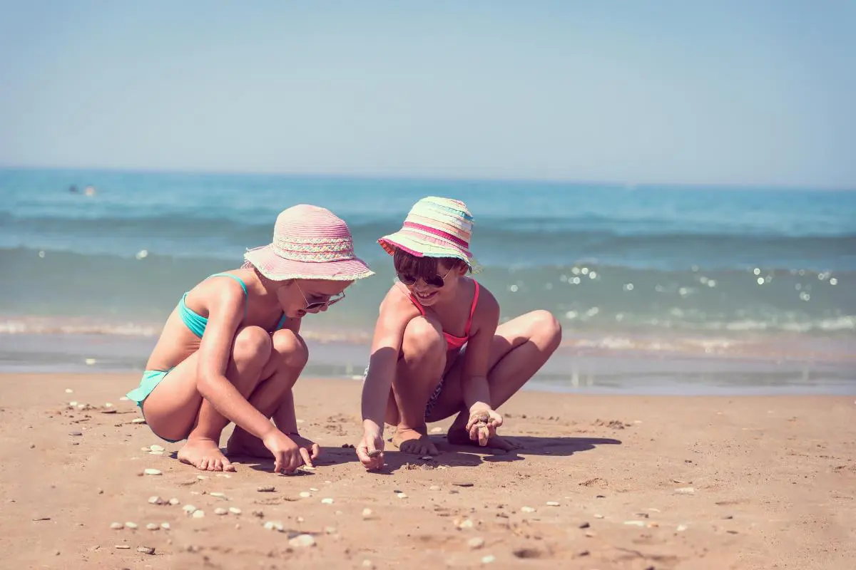 Beach With a Shell Hunt Challenge