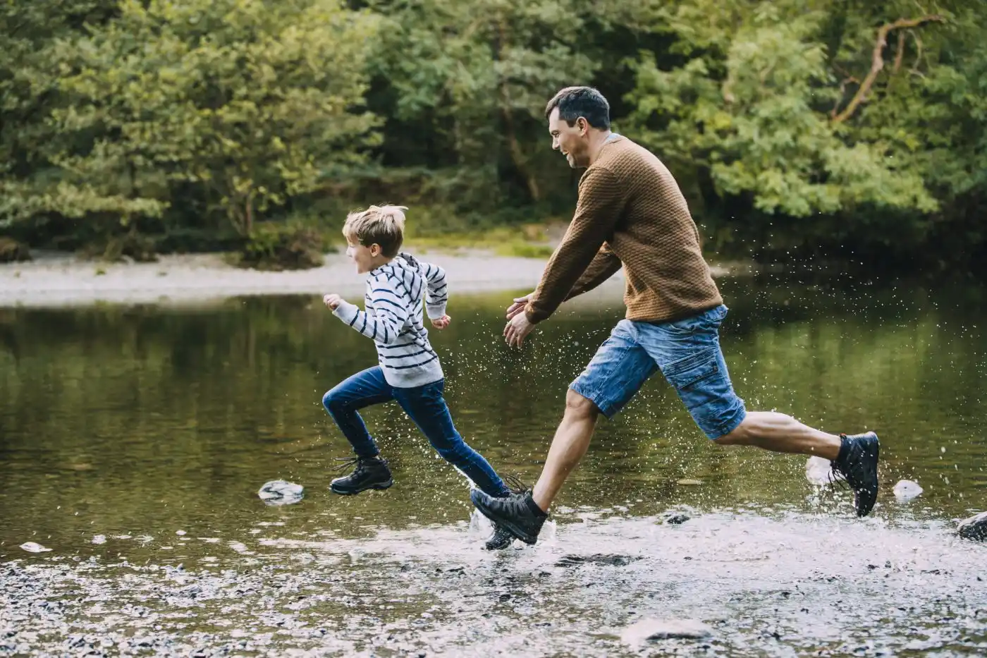 Turn everyday stay at home into an interesting and exciting game in nature together with children